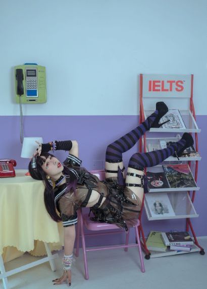 亚洲欧美激情精品一区二区_迅雷手机免费观看