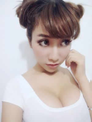 欧美冬手最新街拍图片_在线播放高清