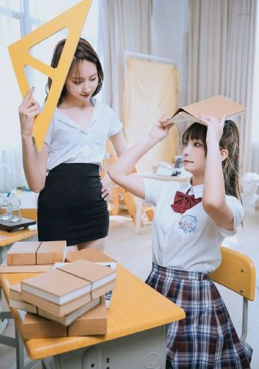 欧美干老肥女_DVD免费观看超清