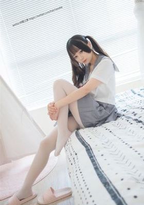 日韩模特吻戏视频_蓝光高清视频观看