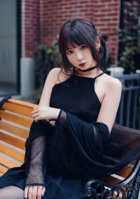 qq个性网欧美皮肤_4K电影完整版