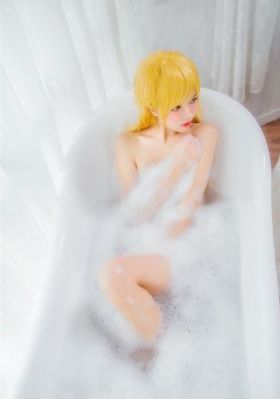公交车被多男摁住灌浓精芽子_DVD高清免费观看